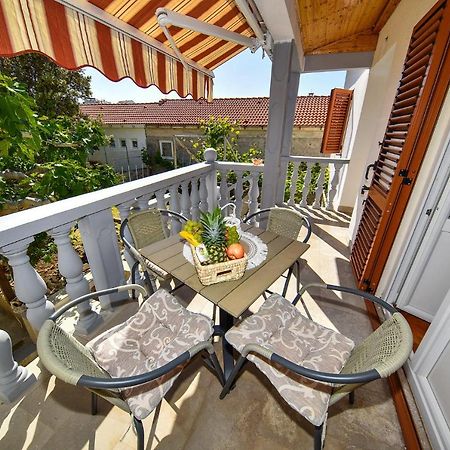 Lana Apartman Zadar Exteriör bild