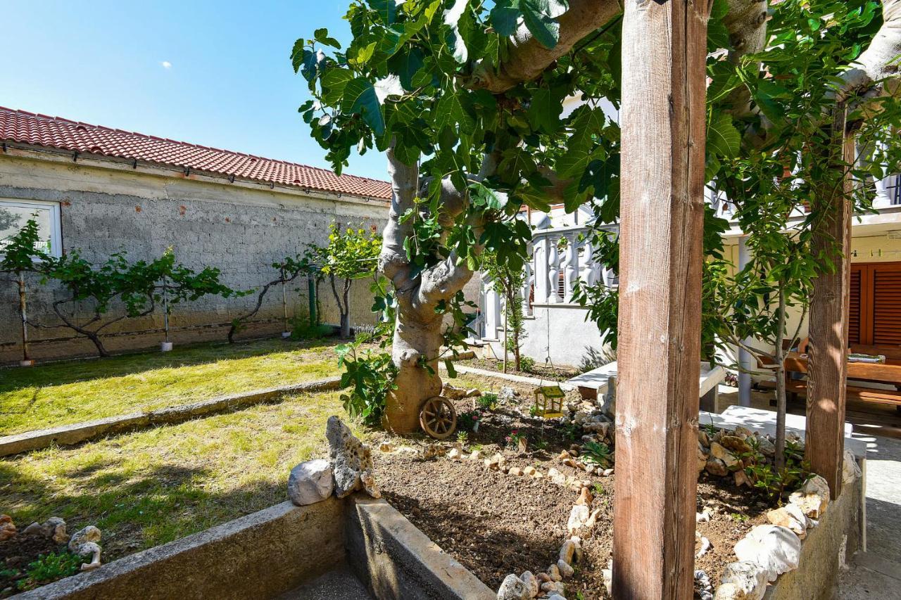 Lana Apartman Zadar Exteriör bild